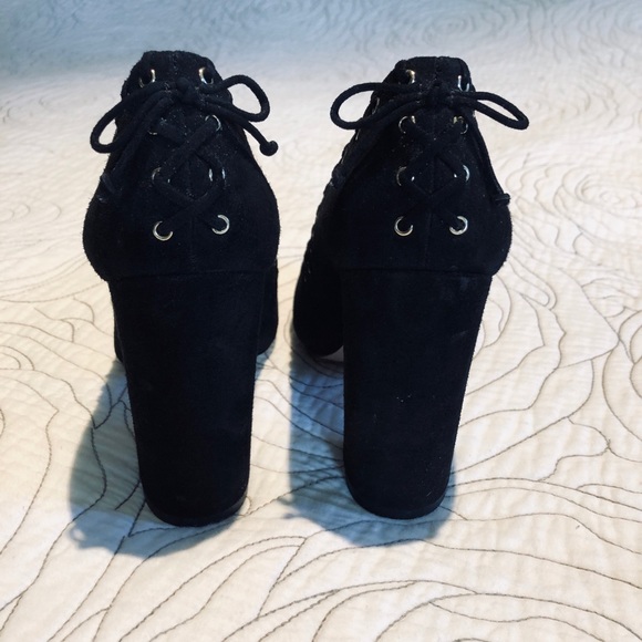 Karl Lagerfeld Suede Pumps - Picture 7 of 8